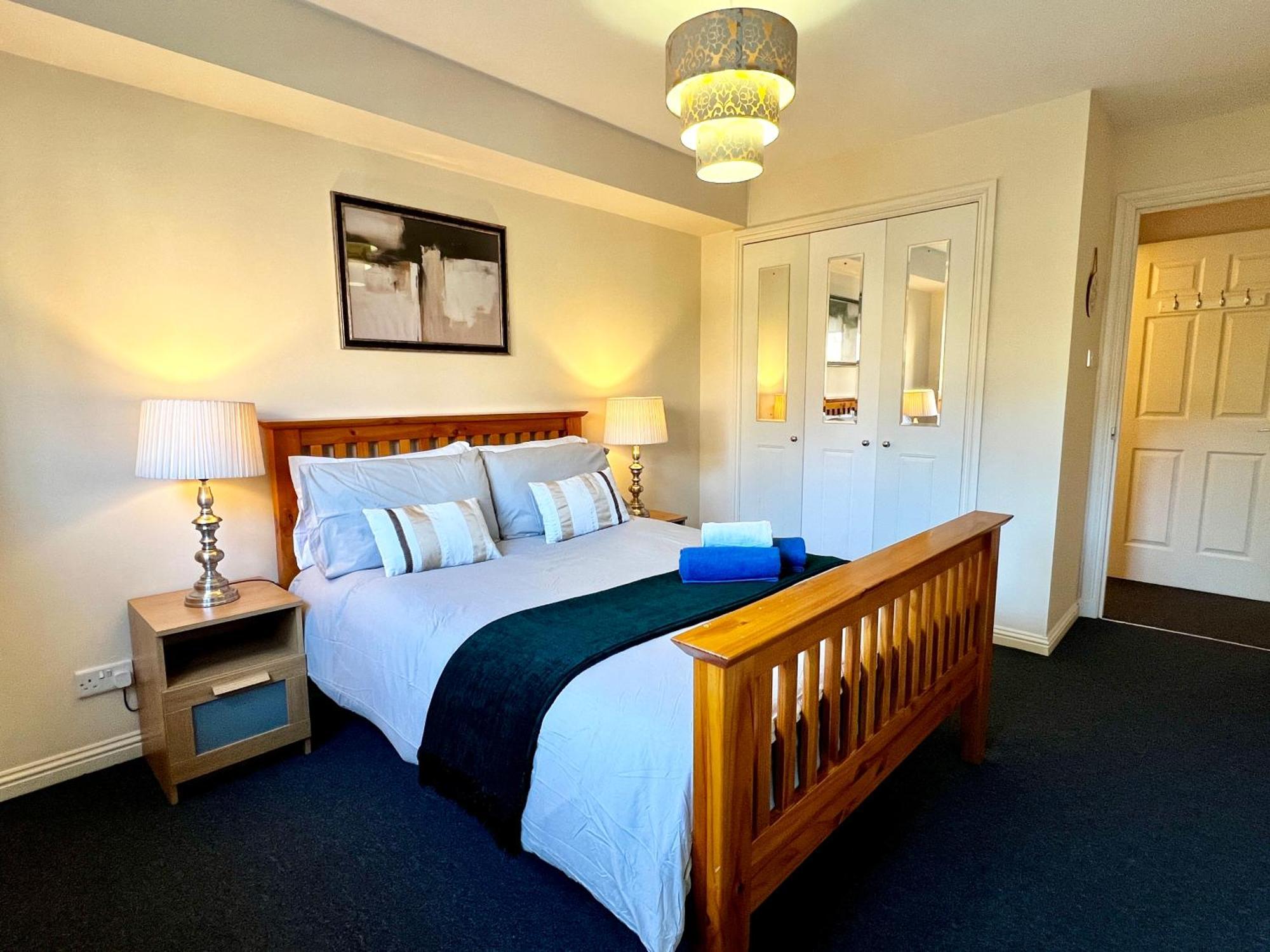 Stylish Modern Flat With Juliet Balcony & Parking Apartment Glasgow Bagian luar foto